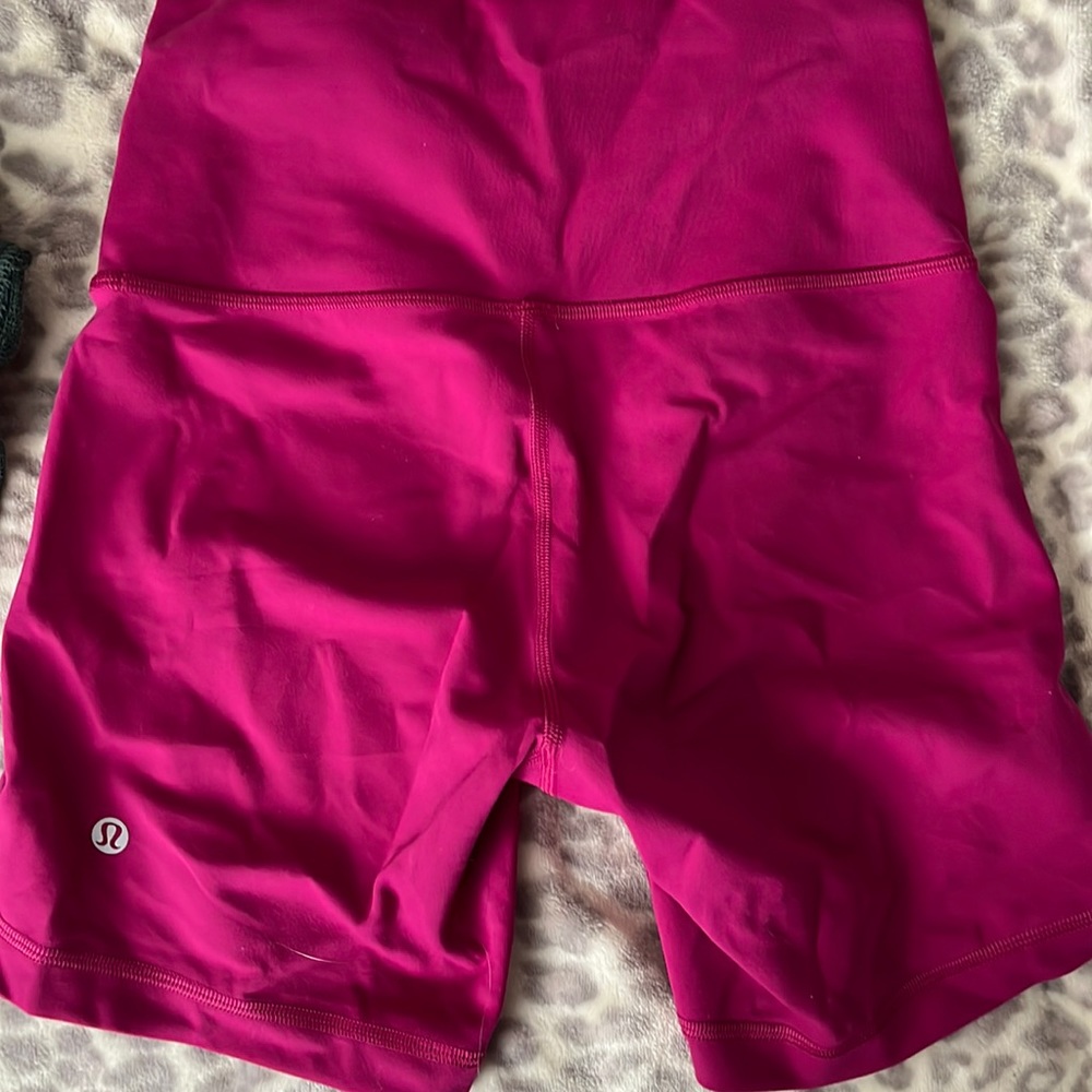 Lulu lemon wunder train shorts